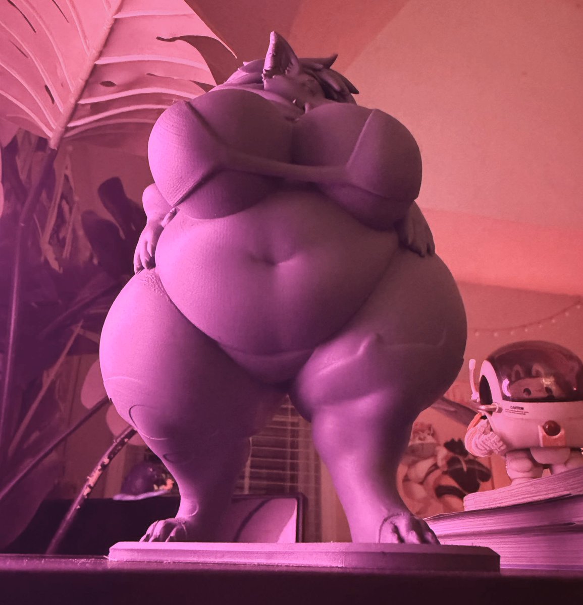 HOTPINKWOLF's tweet photo. pictures truly don't convey just how curvy and heavy this print of me is <3 i cant stop staring and every angle shows off a part of me worth blushing over ;3c

3d print by @silverfang725 
and model by @Reyriders https://t.co/2u5d7dQtif