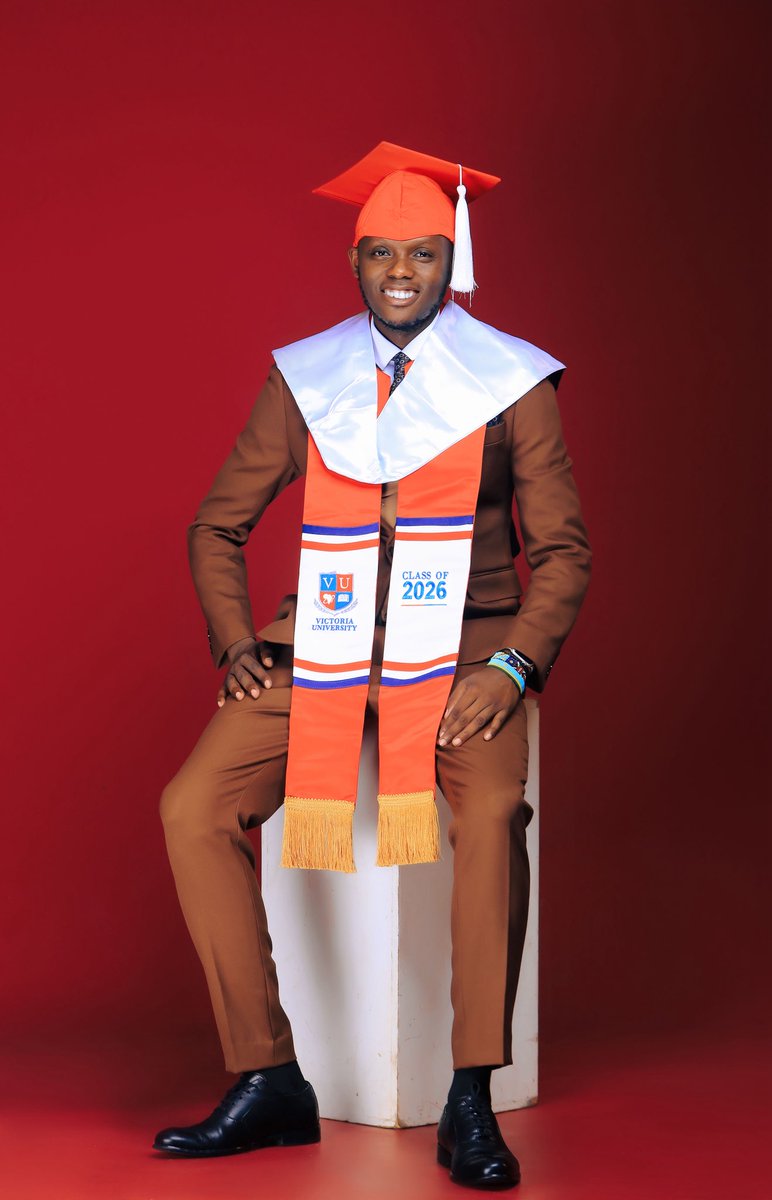 francis_isano's tweet photo. By God's grace, today I am graduating with a Master’s degree in Diplomacy and Global Studies from Victoria University! 😭🎓❤️

To my mother and siblings, thank you for never giving up on me. 

To @KKariisa, thank you for opening doors that changed my life and allowing me to become who I am today. 

To the Vice Chancellor of Victoria University @ReachDrMuganga, thank you for lighting my future and making this dream possible.

God has truly remembered me. We made it! 🙏🏾😭❤️