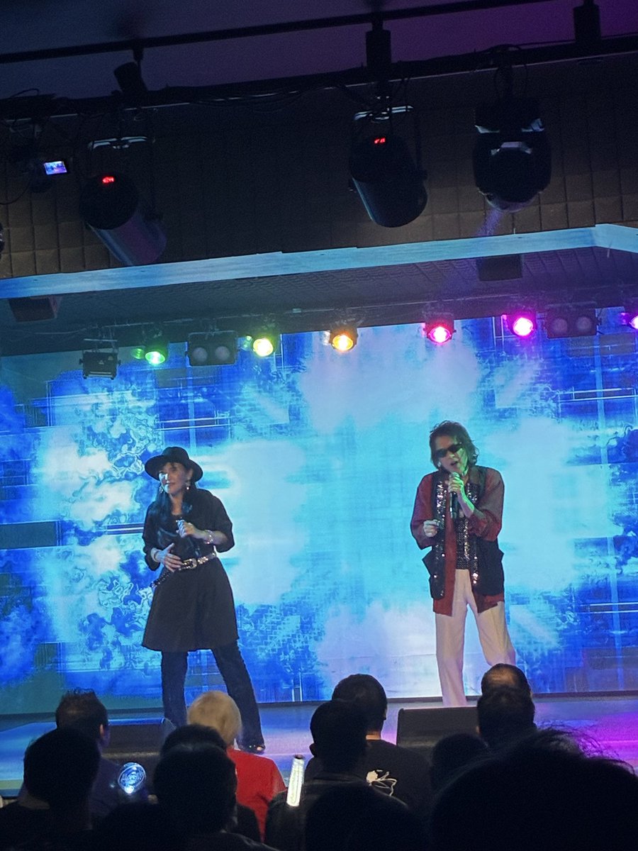 masahitoarai's tweet photo. 10／17秋葉原40周年イベント

会場の皆さんのパワーと熱さであっという間に時間が過ぎた感じで、最高な40周年でした！
ありがとうございました！

声優さんとのコラボライブ！
素敵なライブになりました。
最後に、主催者の方々、スタッフ関係者に感謝します。 https://t.co/sl0T5vfwX1