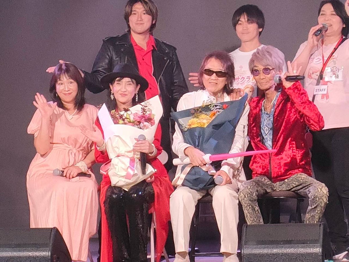 masahitoarai's tweet photo. 10／17秋葉原40周年イベント

会場の皆さんのパワーと熱さであっという間に時間が過ぎた感じで、最高な40周年でした！
ありがとうございました！

声優さんとのコラボライブ！
素敵なライブになりました。
最後に、主催者の方々、スタッフ関係者に感謝します。 https://t.co/sl0T5vfwX1