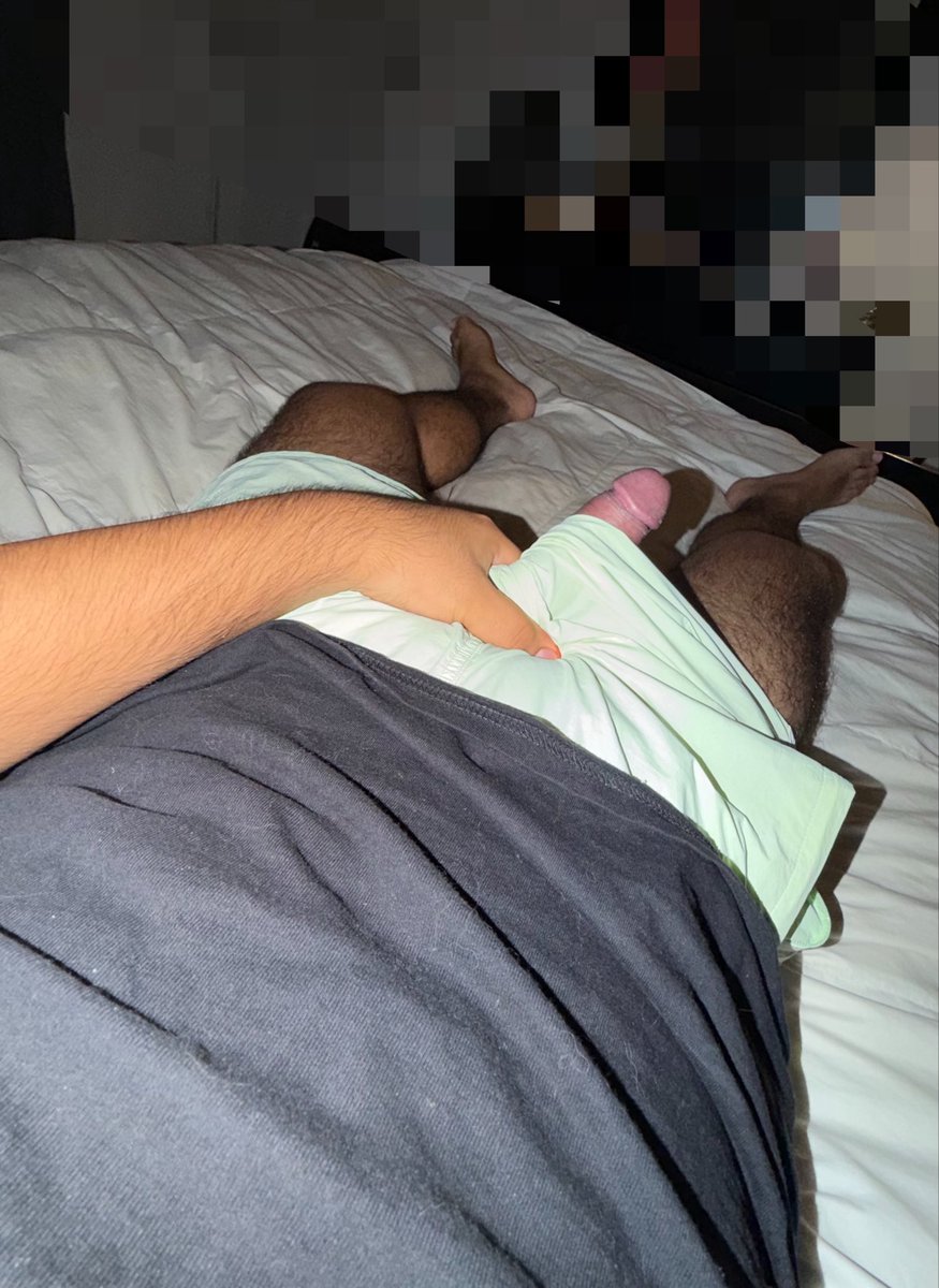 ElEnfermeroHot's tweet photo. Me gusta este color de short 🔥🍆
La traigo bien dura, quien me la va a sacar? 😈
#ensenada #Encuentro #Cruising #gay #Hot #Verga #Dick https://t.co/MMKKsM2f30
