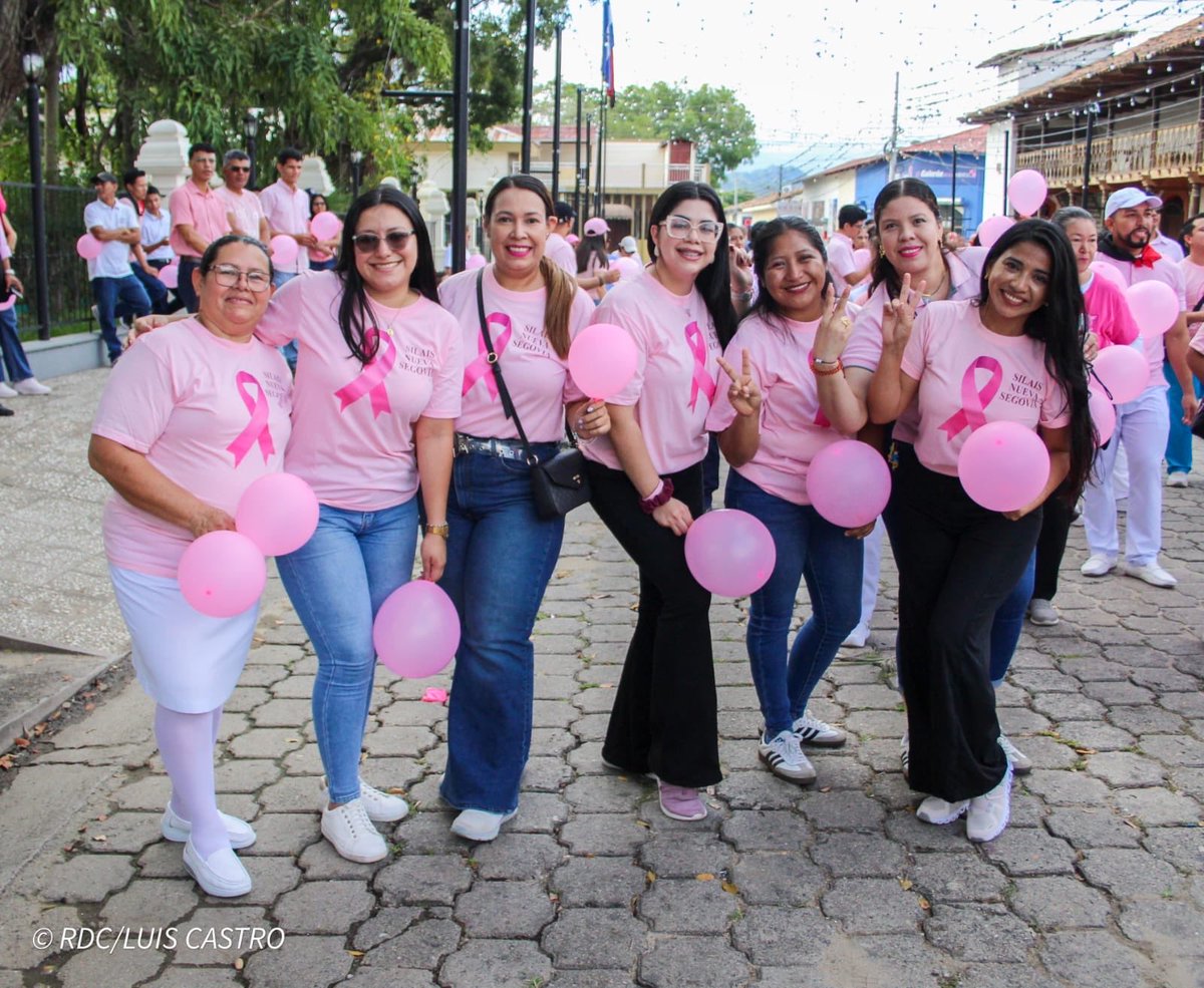 CanDigital2's tweet photo. La Promotoría Solidaria y el MINSA realizaron un gran maratón para concienciar sobre la prevención y detección temprana del cáncer de mama. 🎀 #Nicaragua https://t.co/E4r9vMlUm6