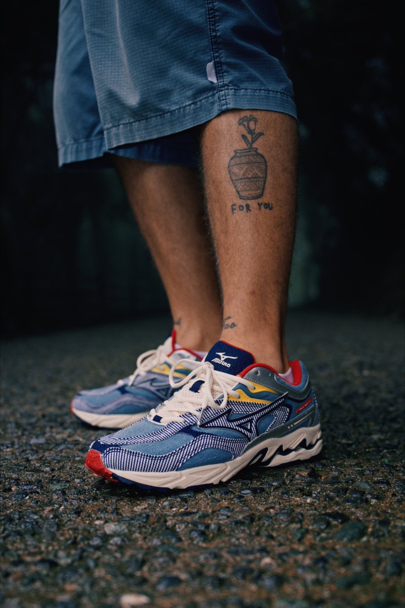 KicksLab_jp's tweet photo. 【 New Arrivals l 新入荷 】MIZUNO l “WAVE MG4 LS × SEAN WOTHERSPOON” Light Blue/Off White/Red l Available on the October 30th in Store and Online Store. #KICKSLAB #キックスラボ

商品詳細はこちら▼
https://t.co/1e6tTjH7aP https://t.co/l1VcQAIH0u