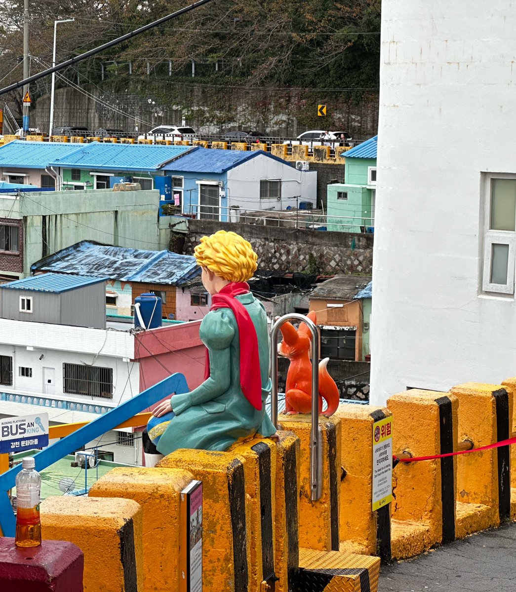 ut42tech's tweet photo. 昨日は甘川文化村と釜山タワーに行った！
長崎みたいな地形だね⛰️ https://t.co/WcRPuLr2bz