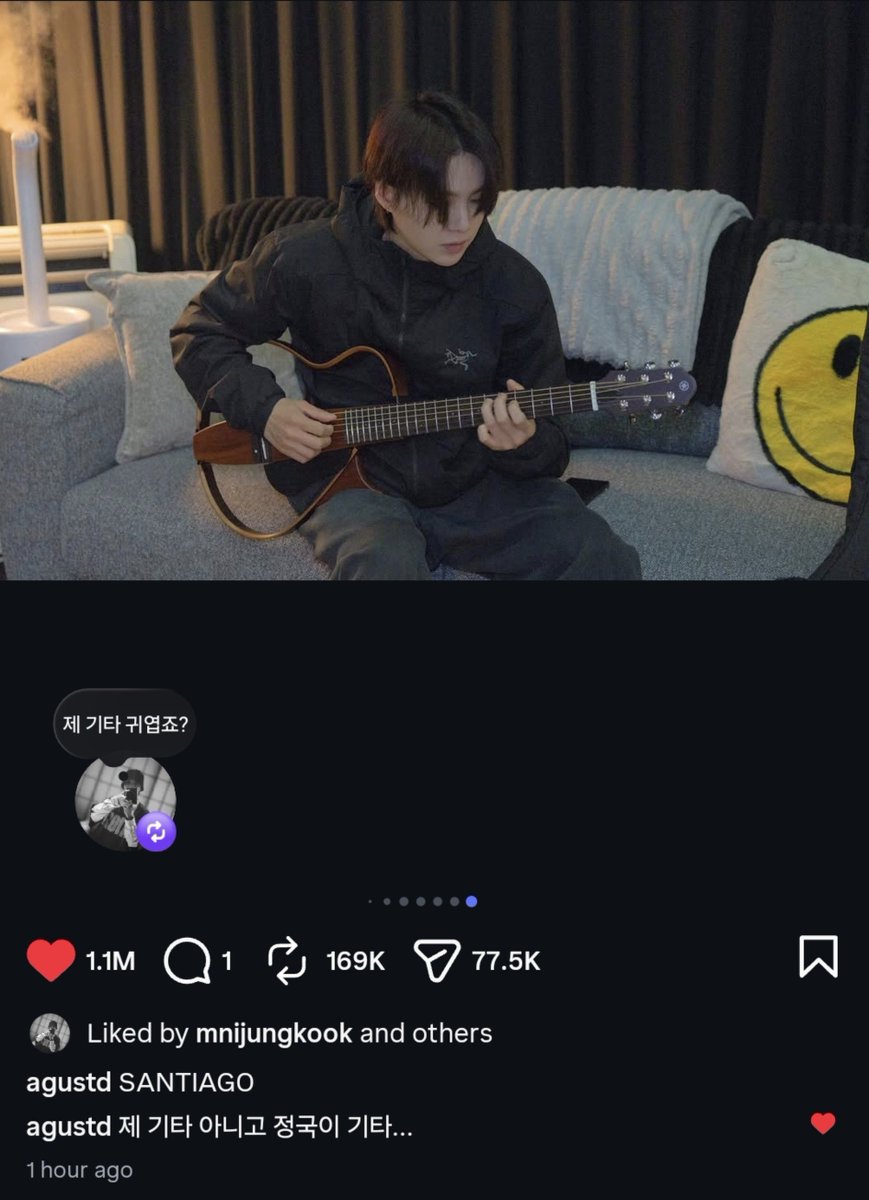myyouwithjk's tweet photo. 🐱 : not my guitar , it's jungkook-ies's guitar
🐰 : my guitar's cute right? 

😭😭😭😭😭😭😭😭 https://t.co/fb0Xaxa2P5