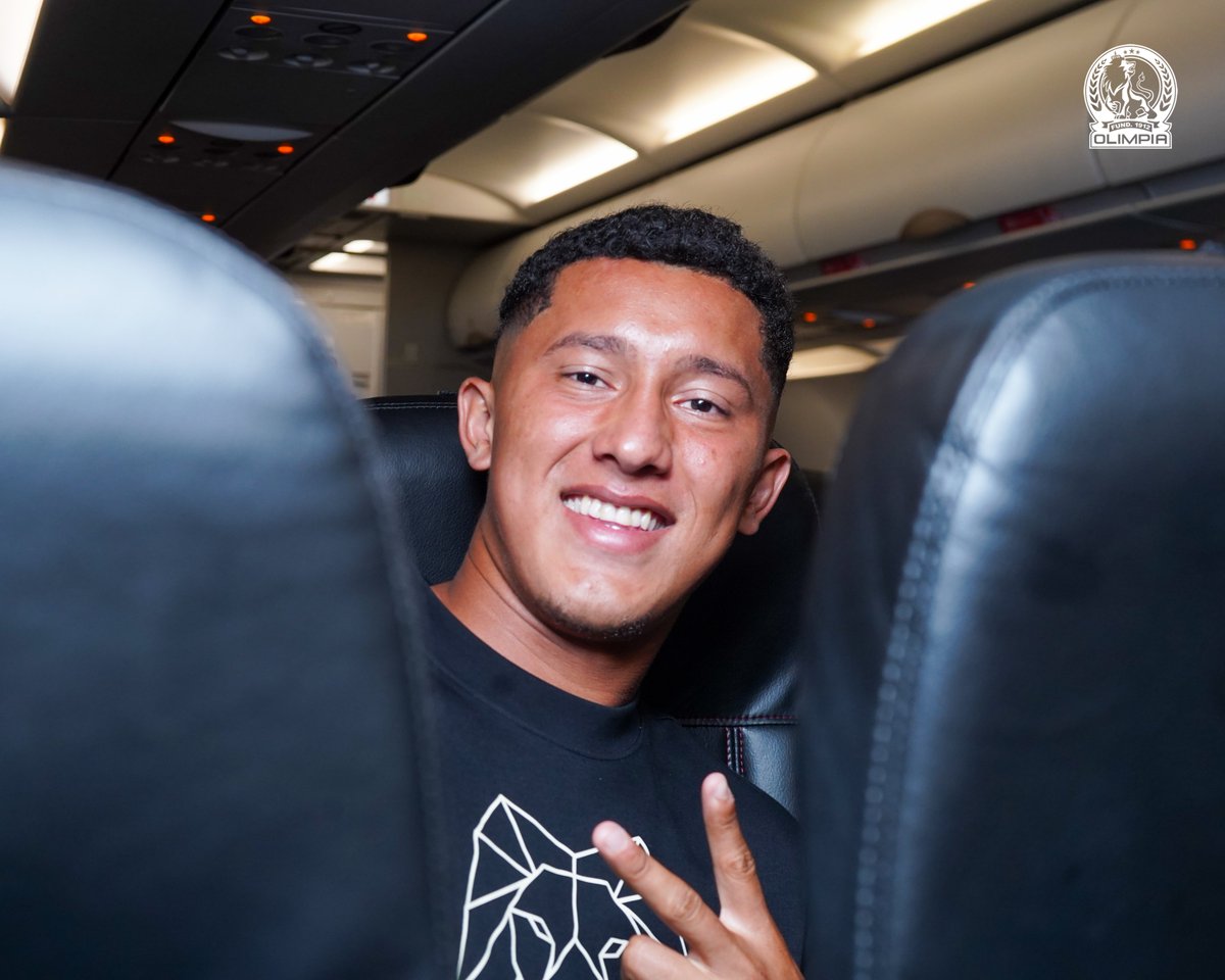 CDOlimpia's tweet photo. Leones en las alturas. 🛬
Las tierras costarricenses, listas para recibir al Club Olimpia Deportivo. 👋🏻🇨🇷 https://t.co/y7sZZEEOUk