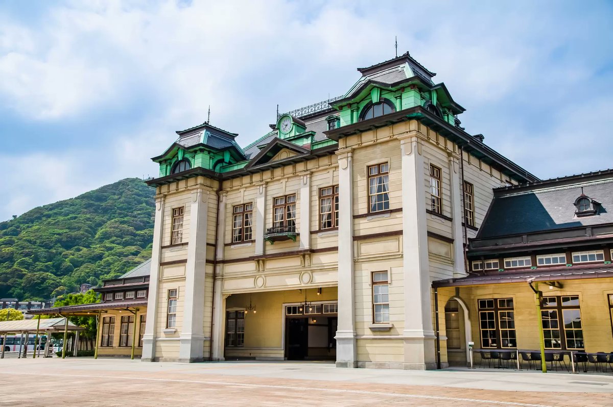 MATCHA_global's tweet photo. Step back in time to "Mojiko Retro" in Kitakyushu! ⚓️✨

Once one of Japan’s top international trade hubs, Moji Port is packed with 100-year-old Western architecture, the iconic Blue Wing drawbridge, and local specialties👉　https://t.co/0q1kjqW6RD https://t.co/JNZkMY9RhJ