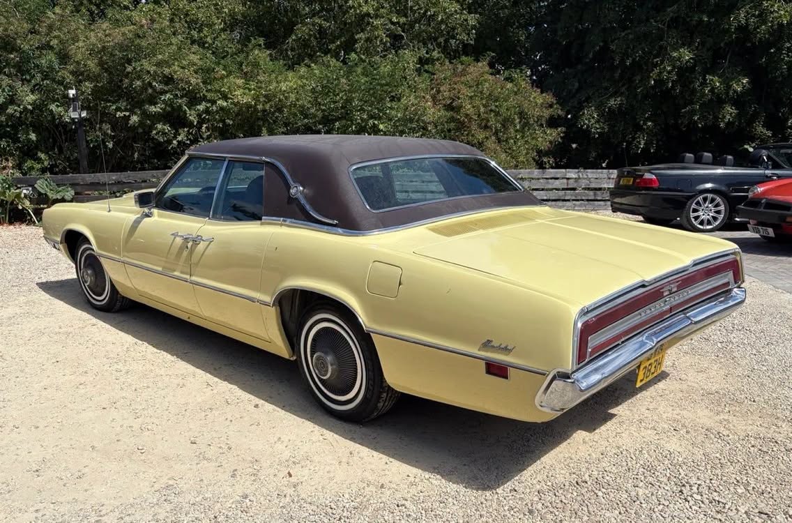 GregBruhl3's tweet photo. 1970 Ford Thunderbird Landau 7L V8 - Brougham 
#Car 
Exterior https://t.co/Y8ddbtYjwX