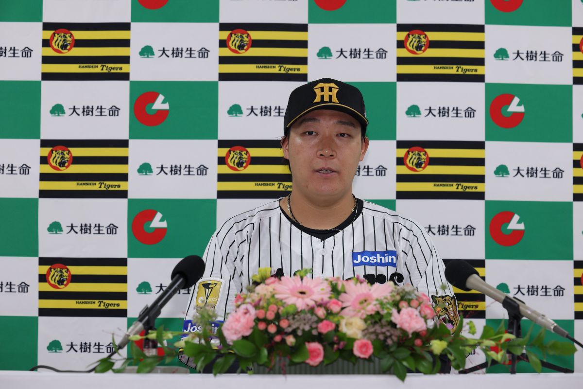 TigersDreamlink's tweet photo. 20日(火)、 9、10月度の「大樹生命月間MVP賞」が発表され、 #大山悠輔 選手がセ・リーグ打者賞を初受賞しました。
▼会見の様子はこちらから
https://t.co/6EzPCWhald

#阪神タイガース
#熱覇 https://t.co/udX8xSCMCz