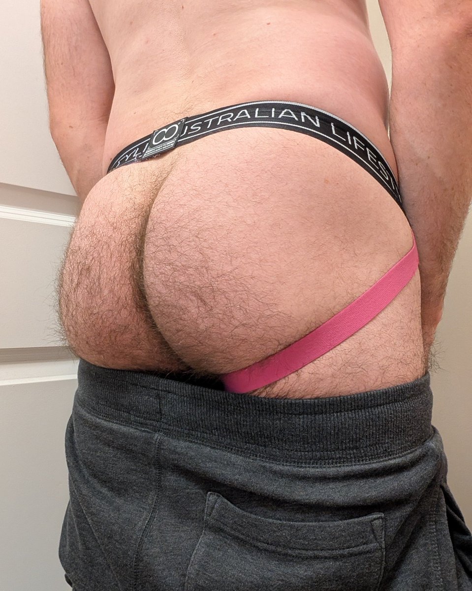 PupZigZag's tweet photo. Since we have entered into grey sweatpants season, is the cage too obvious? 😜😈

Locktober / Jocktober day 19/31

🔒 @kink_wear

#Locktober #showyourlock #Chastity  #Locktober2026 #Jocktober https://t.co/Myvu2uqzrI