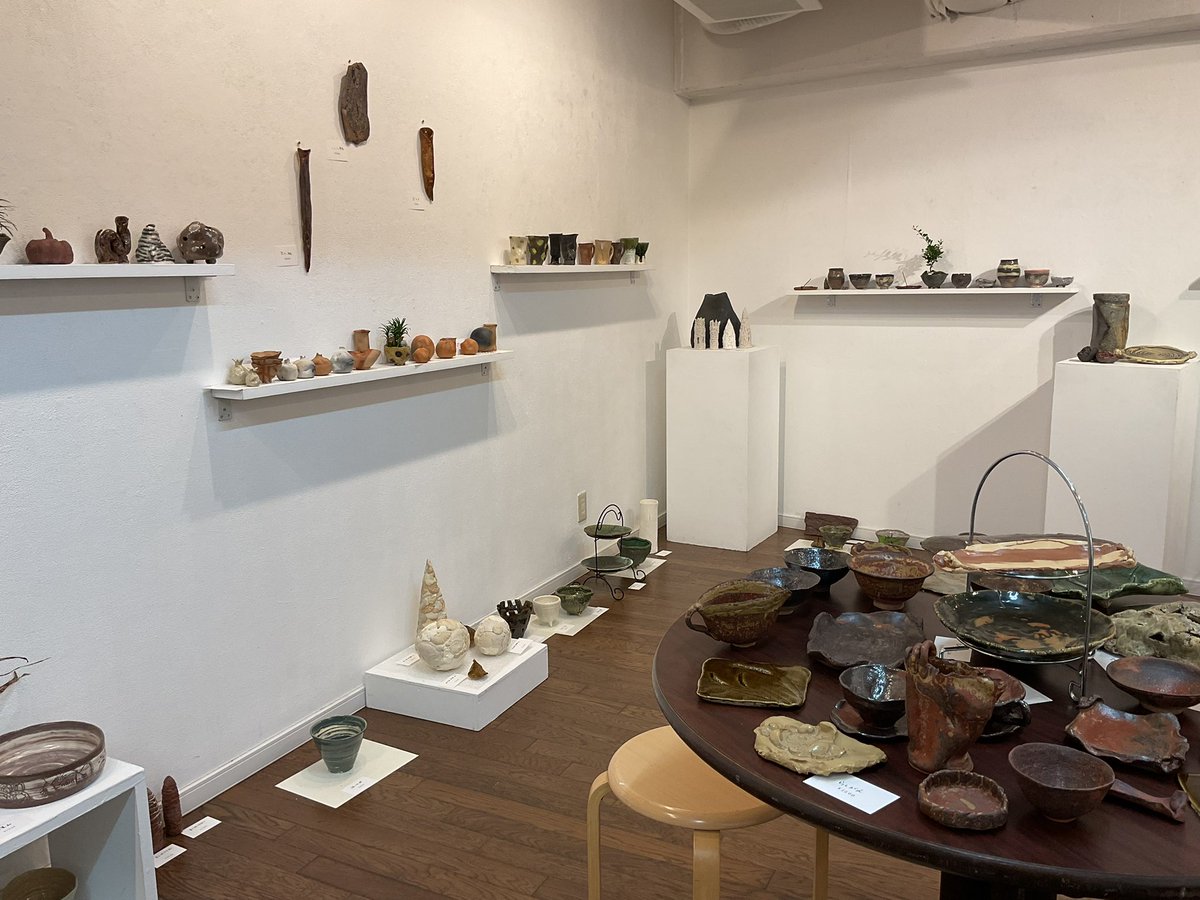 gallerycomplex's tweet photo. 10/20、本日から新たな展覧会がスタートしました🍁

(ACT1、5 健康をめざすアート公募展は明日オープンです🖼️)

ACT2のTRATRATは残り会期が2週間となりました🐯🐭
ACT3では 山口'Gucci’佳宏氏キュレーションによる4人展「Elegance &amp; Decadence」を開催🎨
ACT4では佐藤恵子初個展を開催しております🍵 https://t.co/RcAzxc8h9S