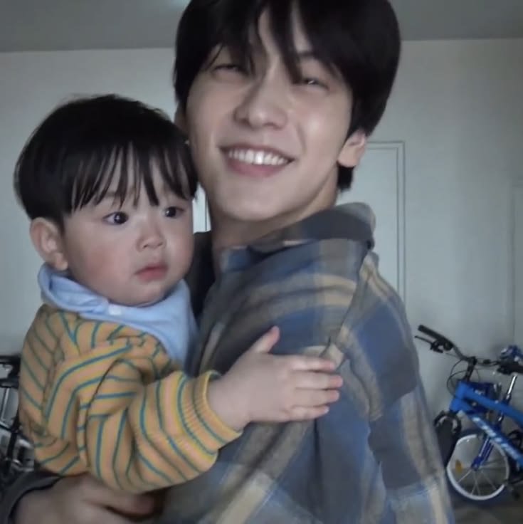 sbns_ks's tweet photo. La forma de amar y hacer sentir bien a los demás es incomparable, es una calidez única q no cualquiera puede dejar. Teamosoobin ☹️💗🏡
#WithloveforSoobin https://t.co/btMXHGHSJR