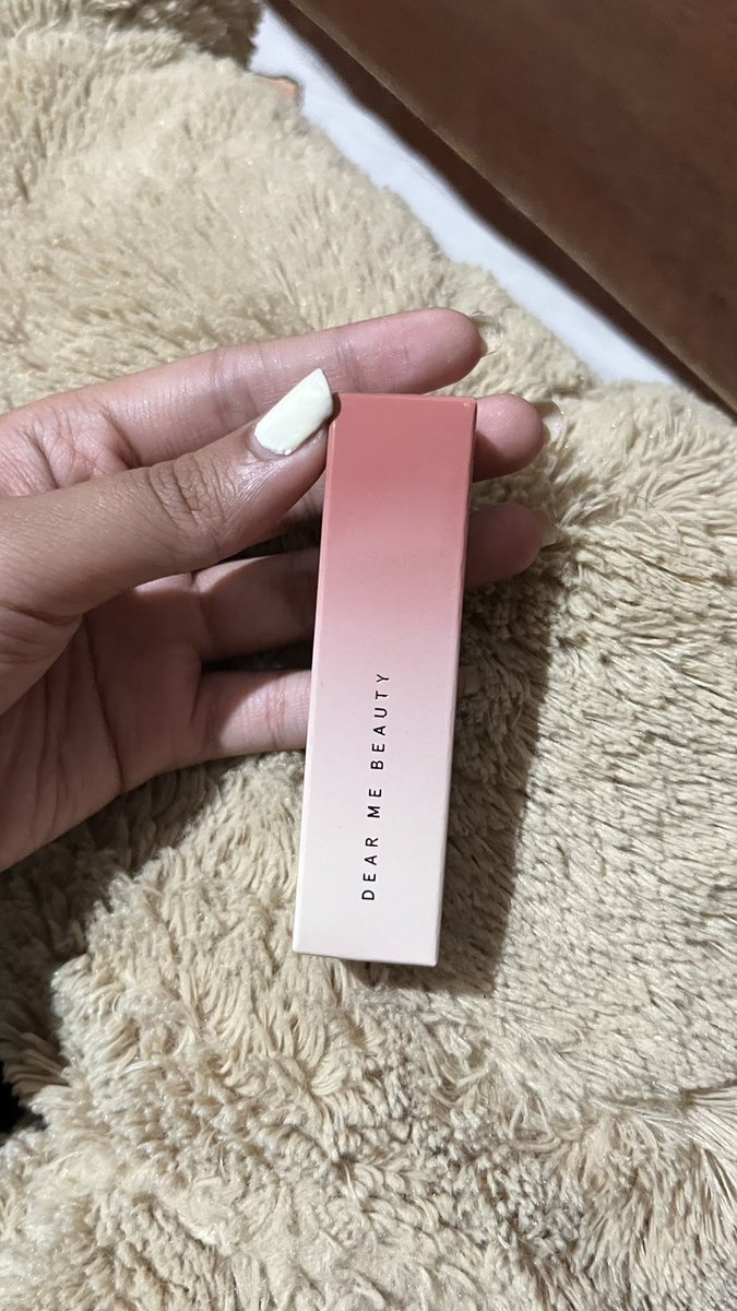 adihers's tweet photo. wts skintint lip balm

⭐️ skintint luxcrime shade N01 isi 80% (65k)
⭐️ lip tinted balm dear me beauty dear puspa baru swatch 2x (25k)

dom bandung, splitpay/oren available! 🤍 https://t.co/Op5c8IQKVK