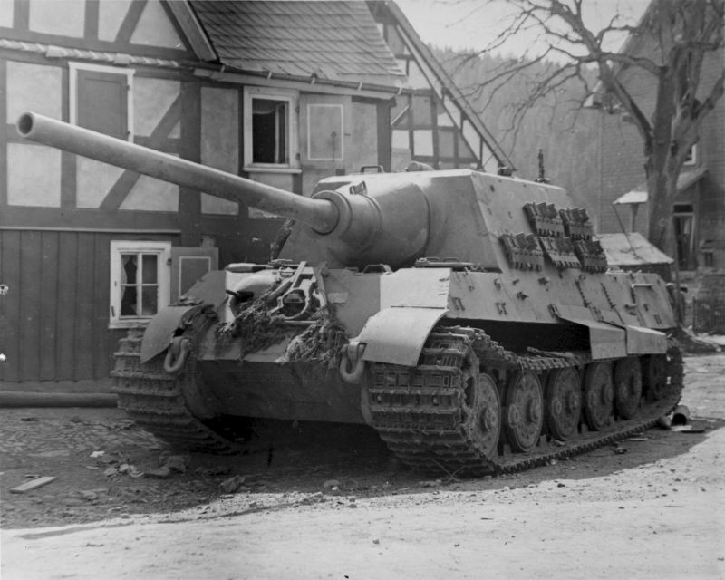 Tank_Archives's tweet photo. #OTD in 1943 Hitler was shown a wooden model of the future Jagdtiger. Despite his excitement over the monstrously huge vehicle, only a small number were built and it failed to have any impact on the course of the war. #tanks #history #WW2 #WWII https://t.co/nNhWyxMPkQ