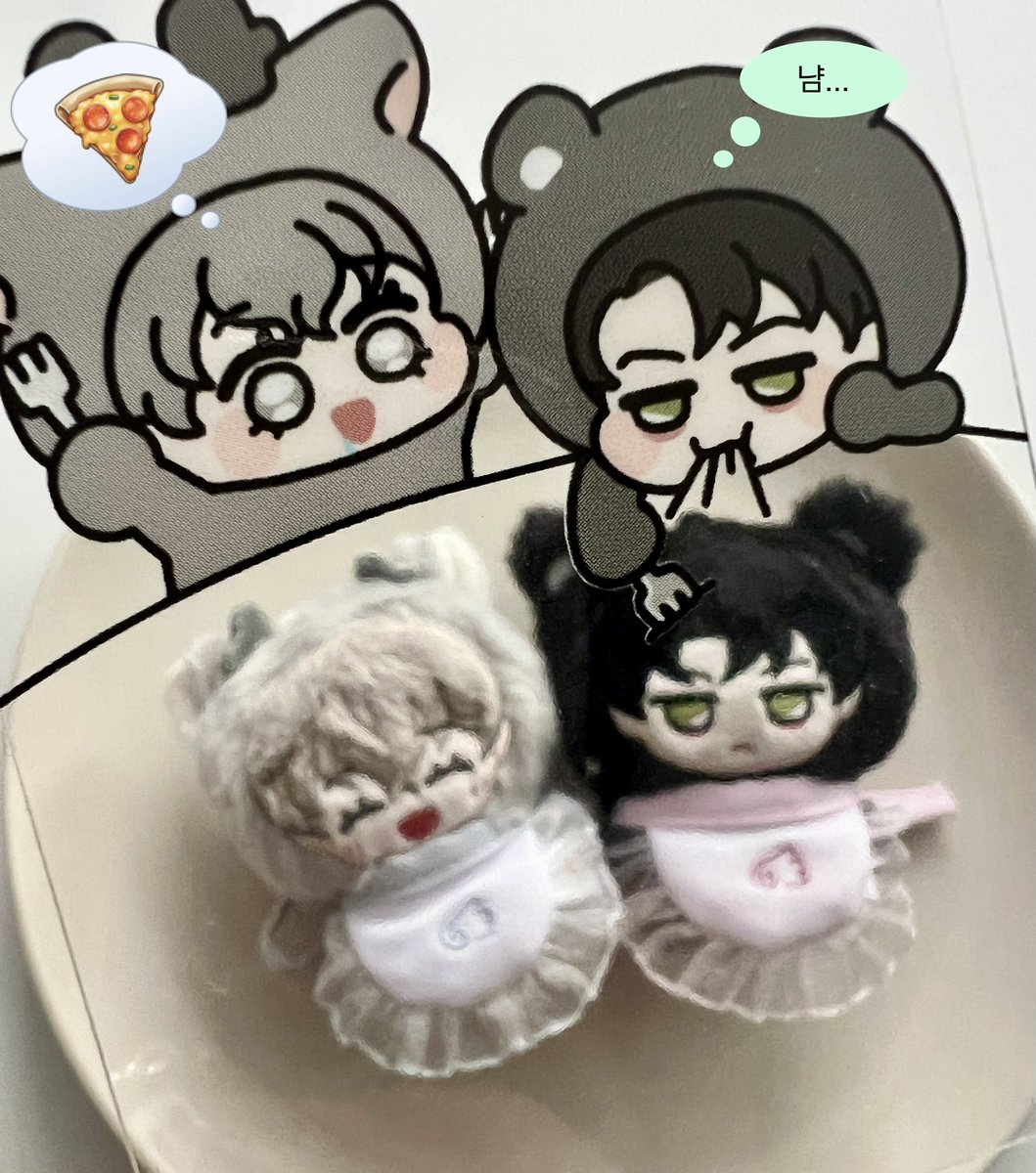 heydukku's tweet photo. #뚱실우서 
뚱실뚱실 우원이랑 서안이 너무 귀여워요 ♡.♡
같이 보내주신 포카도 귀엽게 잘 활용할 것 같아여! 공구 열어주셔서 감사합니다 🤍 https://t.co/Ls4b6qRU9Y