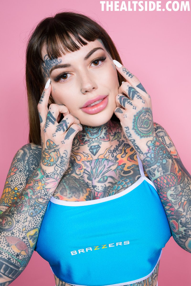 WildFleshPhoto's tweet photo. Only 4 DAYS left to back The Alt Side fine art coffee table book project on Kickstarter! Search there or visit https://t.co/aXwjnozATk It was fun shooting this image of gorgeous Tigerlilly @TigerlillyX rocking the Brazzers @Brazzers merch at AVN 2025 💜 https://t.co/Y0nZhvaGos
