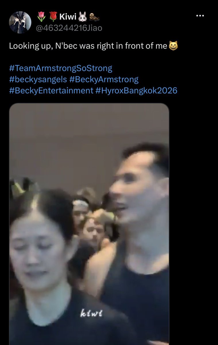 Beckend1cklover's tweet photo. @OnlyFor_Becky Janus posted this song 
He knows 😉😉 
After unfollowing no coincidence photo!
After so many photo's of them wearing couple items https://t.co/Aggesiksuz