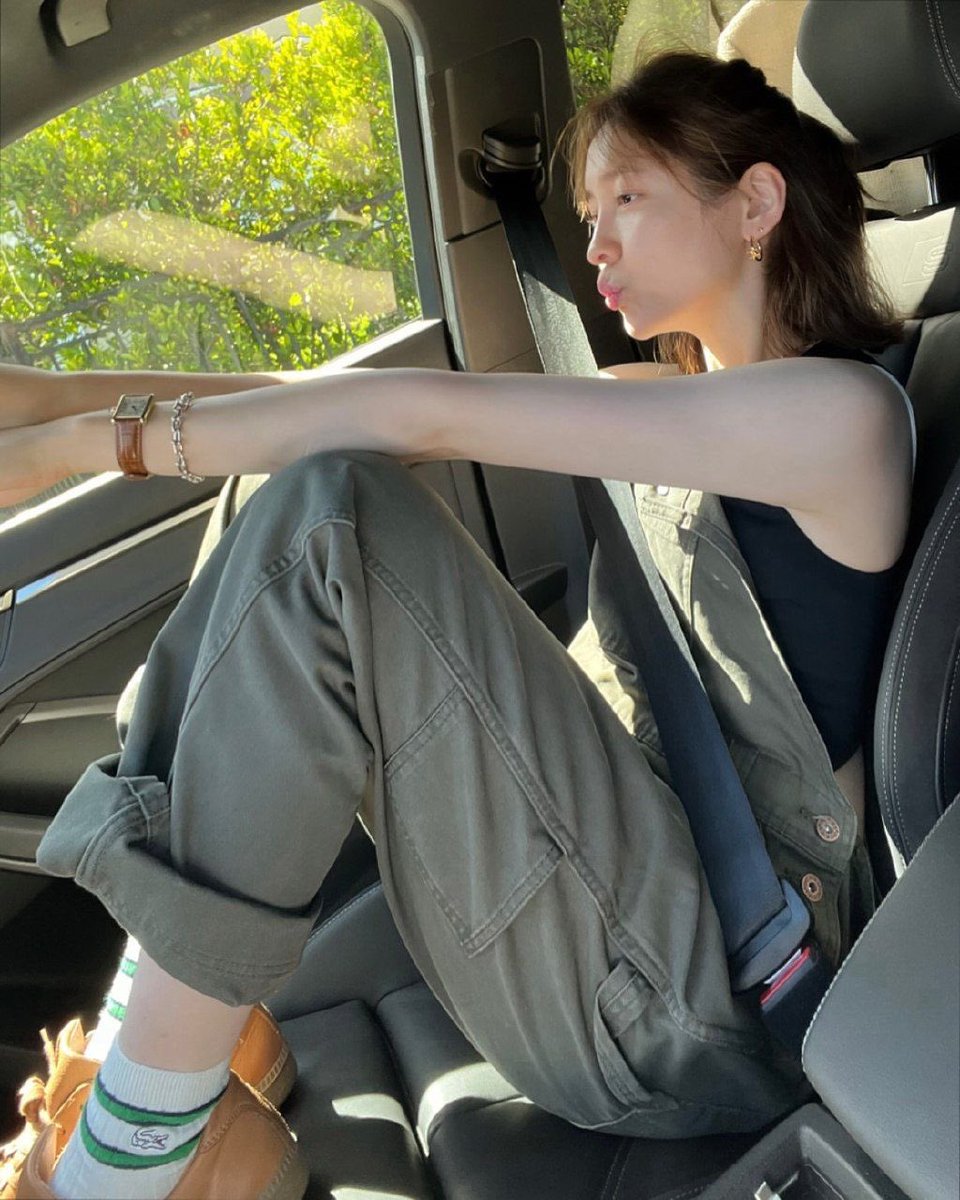 chocozy_94's tweet photo. 굿모닝 박젼!!
박젼은 굿나잇인가?🙊
오늘 하루도 박젼보고 화이팅!!하기
#박지현 #Parkjihyun #이쁘지현 #출그없지현 https://t.co/IZlrpeU4ml