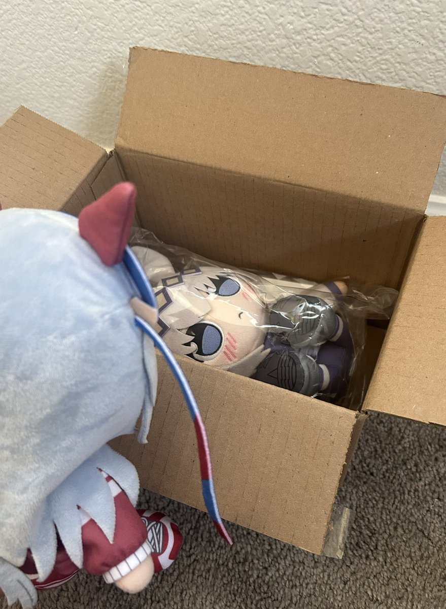 ChillyBrrz's tweet photo. a special visitor has arrived https://t.co/rQ1wRpxkzJ