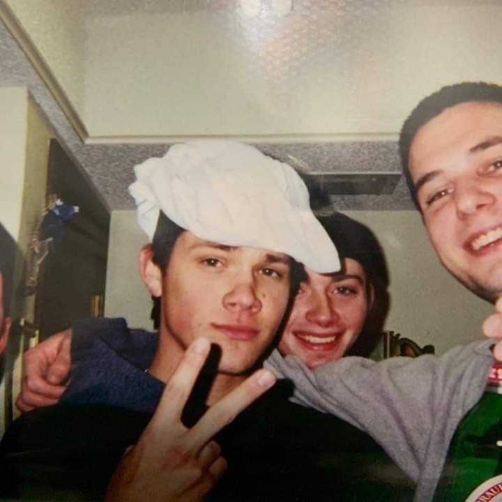 whinybloodysam's tweet photo. Boy in highschool u were too afraid to talk to https://t.co/89C0WhFHZY