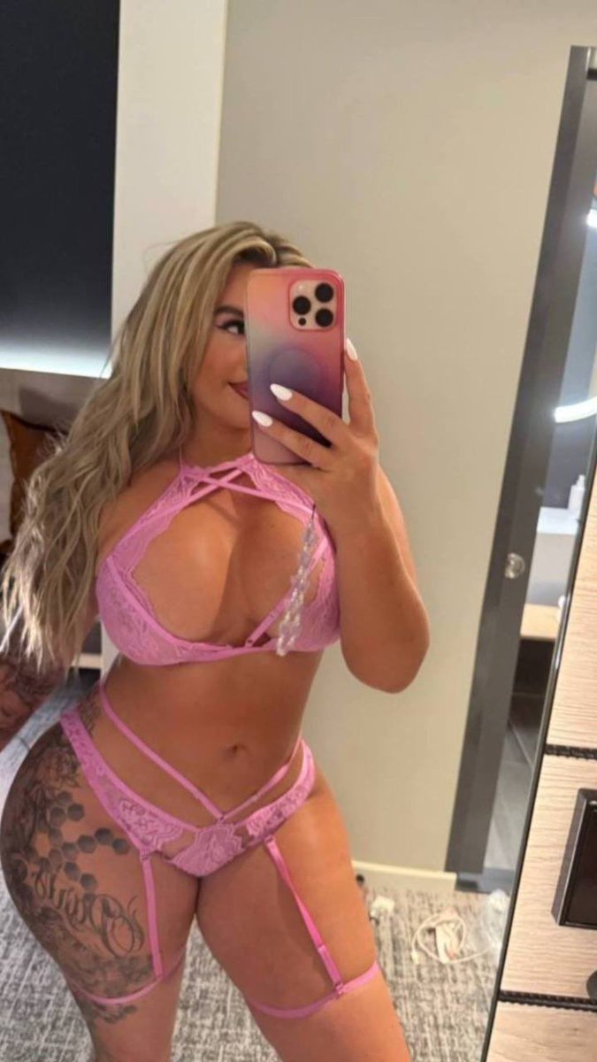 KatRobinson28QR's tweet photo. so horny 😈 who wants to see the uncensored version 👀 

#Croydon #Ilford #Romford #Barking #Dagenham #Stratford #Wembley #Harrow #Ealing #Enfield #Wimbledon #Clapham  #Lewisham #Greenwich #Woolwich #Deptford #Hackney #Tottenham #Walthamstow   #Barnet  #Bromley #CanaryWharf https://t.co/MD4HhHsW32