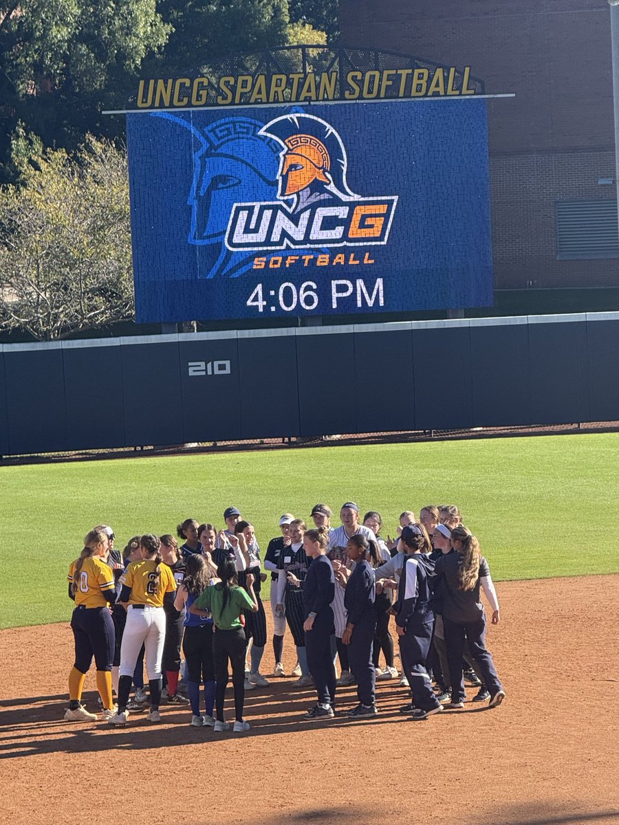 MorganEveritt29's tweet photo. I had a great time at the @UNCGSoftball camp yesterday! Thank you coaches and players for the advice and helpful feedback with pitching and hitting. I loved seeing the beautiful campus also. I can’t wait to come back! 

Go Spartans! 💛

#goldblooded #betheimpact 

@coachbreneman @JackieLis00 @madi_eberle @ImpactGoldOrg @impactgoldnc @TPCPitching