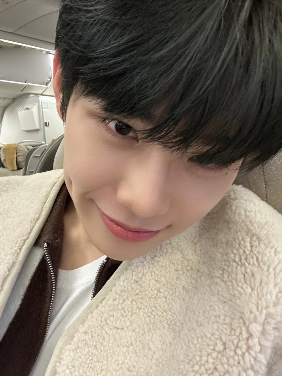 cde_taerae's tweet photo. 〜初MAMA来日のテレちゃんを添えて〜

1RP＝1VOTE

#2026MAMAVOTE #ZEROBASEONE https://t.co/rl9lrBjMu6