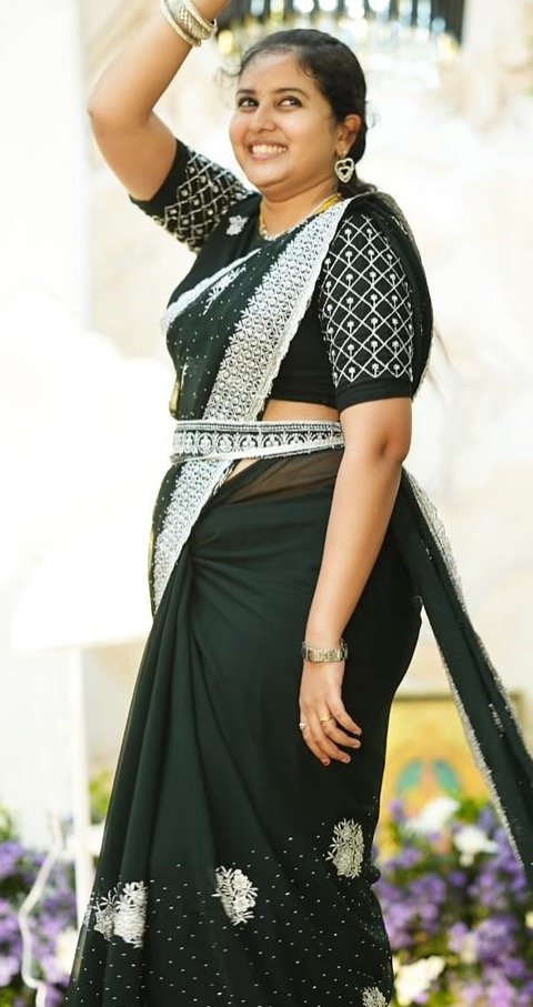 auntyveriyans1's tweet photo. Follower frnd pondati peru Pooja...enna molai kampu ethu ayooo bra kude thaangamaata Tividiya Pooja shh.. munda w**tha enna udmabu enna structure di shhh aiyoo antha leggings la sootha evlo alaga vachu ukanthu iruka shh apdiye vanthu en monji mela un alagu kundiya vachu uakkru di shh apdiye vrichu nalla mondhu vasam iluthu veri yeri kundi ootaila nakka uttu nakki rusikanum