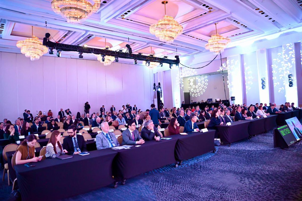 SICTmx's tweet photo. El secretario de Infraestructura, Comunicaciones y Transportes, Jesús Esteva Medina, en compañía de la subsecretaria de Comunicaciones y Transportes, @taniacarro_, compartió en el ALTA AGM & Airline Leaders Forum 2026, las acciones estratégicas que ha emprendido el @GobiernoMX de la Presidenta @Claudiashein para fortalecer el sector de la aviación en el país ✈️