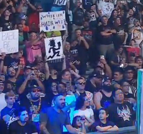 klovvnie's tweet photo. We see you #WhoopWhoop
#Juggalo #ICP #WWERaw https://t.co/Fqa2GlNwPM