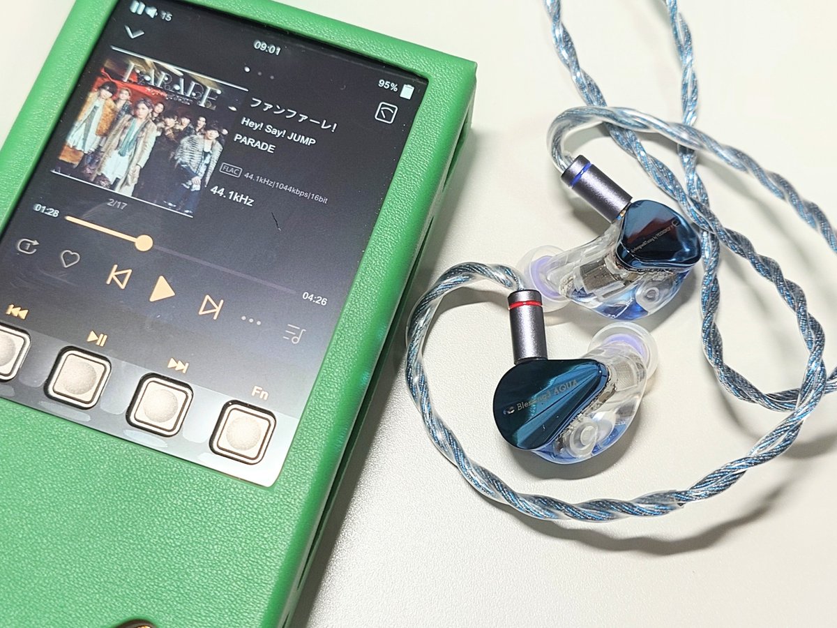 junkichi1114's tweet photo. 【本日の朝オデ】
DAP∶ONIX Overture XM5Ti
IEM∶水月雨 Blessing3 AQUA
Cable∶SGENE Ame

水系の名前を冠する組み合わせ、サウンドはというとこれまたしっとり。AQUAのきらきら感はそのままに、低域がぐっと深まって、ボーカルに少し厚みが出た。透明感は少し薄れたけど、情感と深みが出た。 https://t.co/qROEDZqLP3
