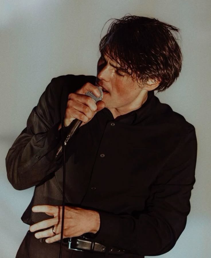 TragicAffa1r's tweet photo. two years since this and it feels like its been ages with all the lltbp tour https://t.co/ZnoK2HGQ4H