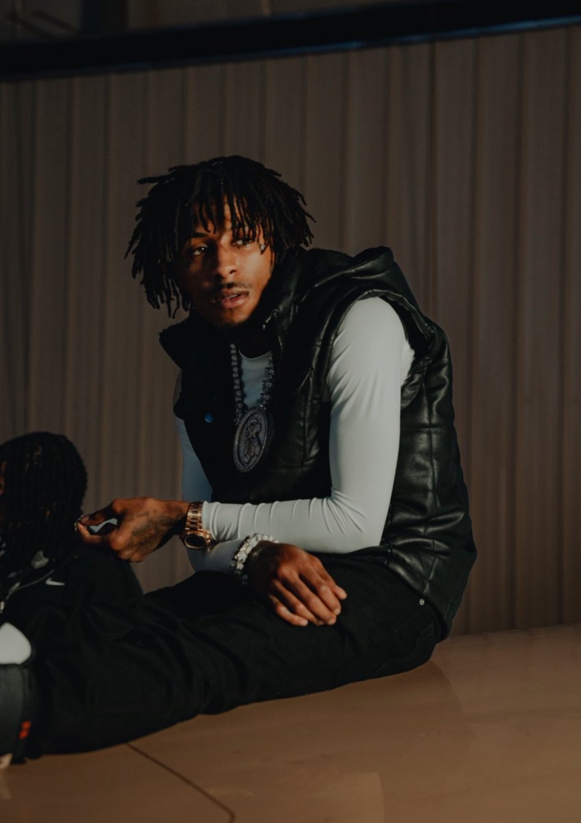 Kurrco's tweet photo. Happy birthday to NBA YoungBoy, he turns 27 today 🎂 https://t.co/gGXwT95EEc