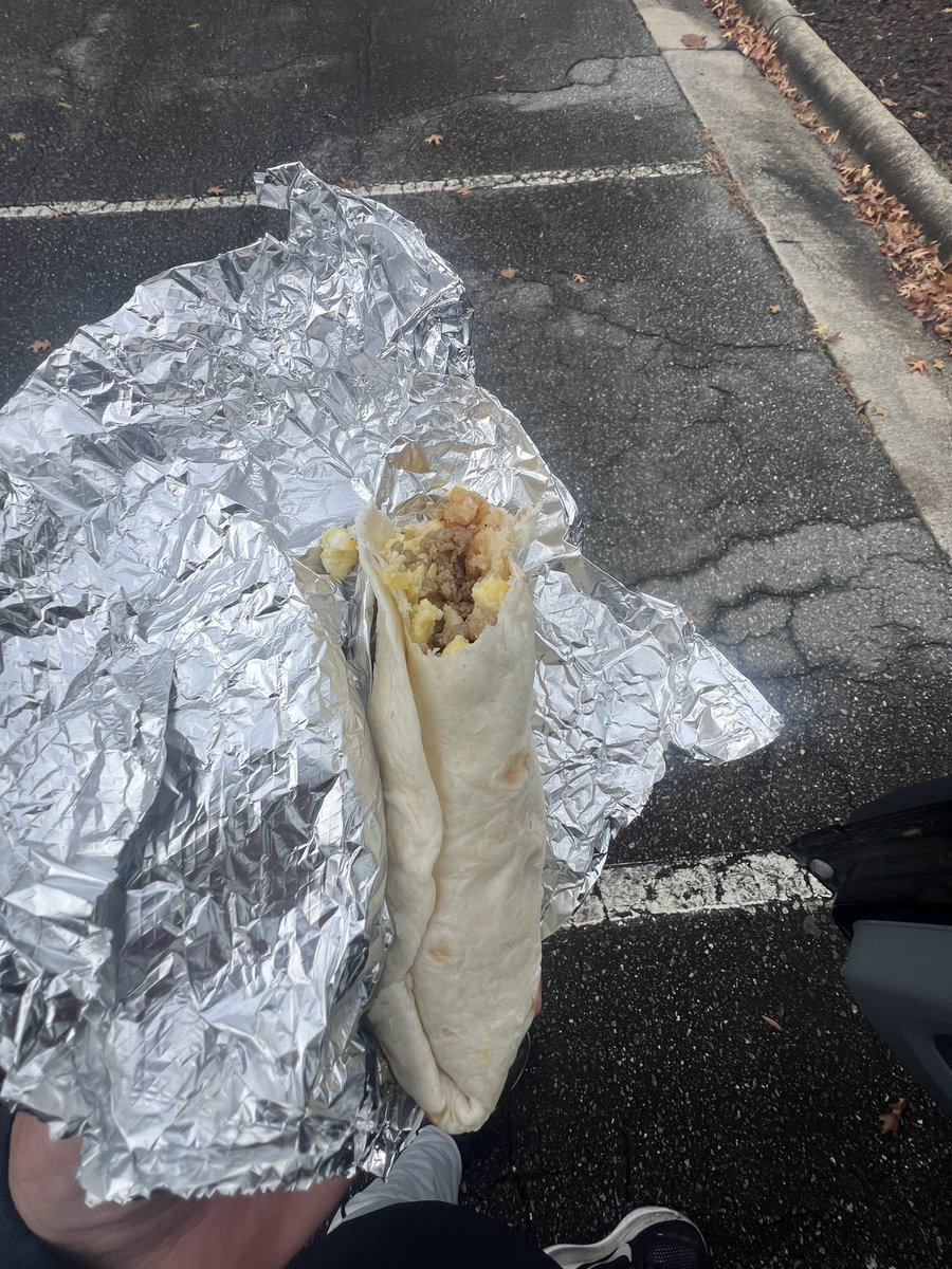 AppBaseballPDev's tweet photo. Making sure the tank is full!
💪🏼🍳🥙🥪💪🏼

Breakfast Burrito 
Wrap w/12 oz Smoothie
Club Sandwich
Chicken Alfredo 
Protein Shake 

4080 cal
205 g Protein 
415 g Carbs

#develAPP https://t.co/HLJot31AFc