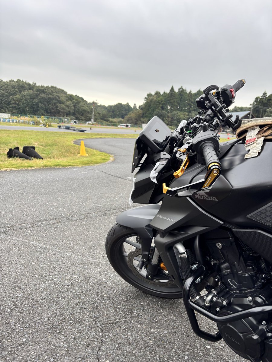 skt_com_com's tweet photo. おバイク練習 https://t.co/dHn8QaYj4Y