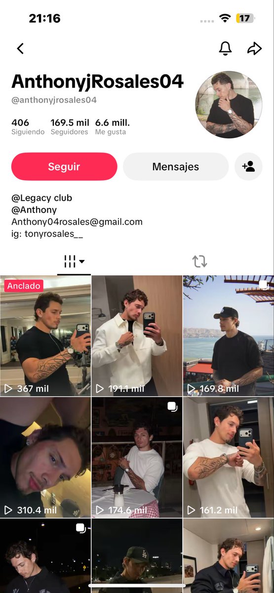 leendwf's tweet photo. @cceleste_camila @sxlendipity creo que es o fue parte del staff y en lima arregló una pantalla, cosa que varia gente en el fandom lo encontró mino (pq igual es encachado) pero como dice la amiga del post se subió arriba del pony jsdjskskd https://t.co/F7IBe4vaFP