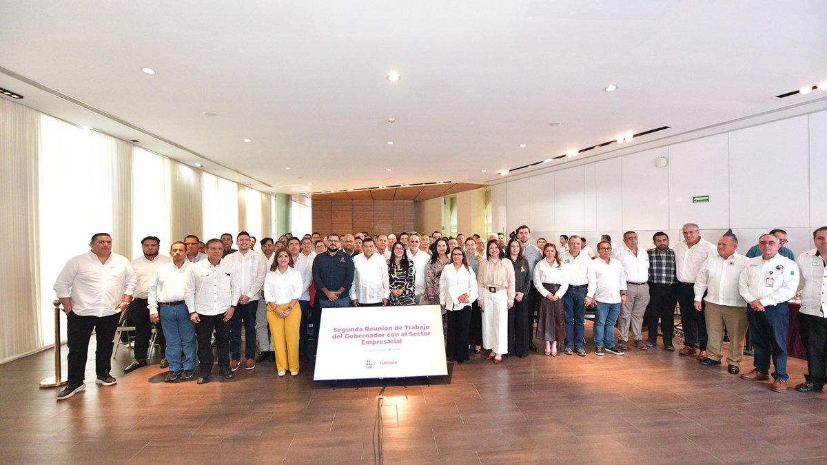 TabascoJavier's tweet photo. Nos reunimos con las cámaras empresariales con el propósito de fortalecer la comunicación con todos los sectores productivos, escuchando sus planteamientos, sus proyectos y generando mejores condiciones para la creación de empleo y más oportunidades para el crecimiento económico de Tabasco.

Las empresarias y los empresarios cuentan con el Gobierno del Pueblo, y seguiremos trabajando juntos por la prosperidad de nuestra gente, esa es #LaVerdaderaRiquezadeTabasco.