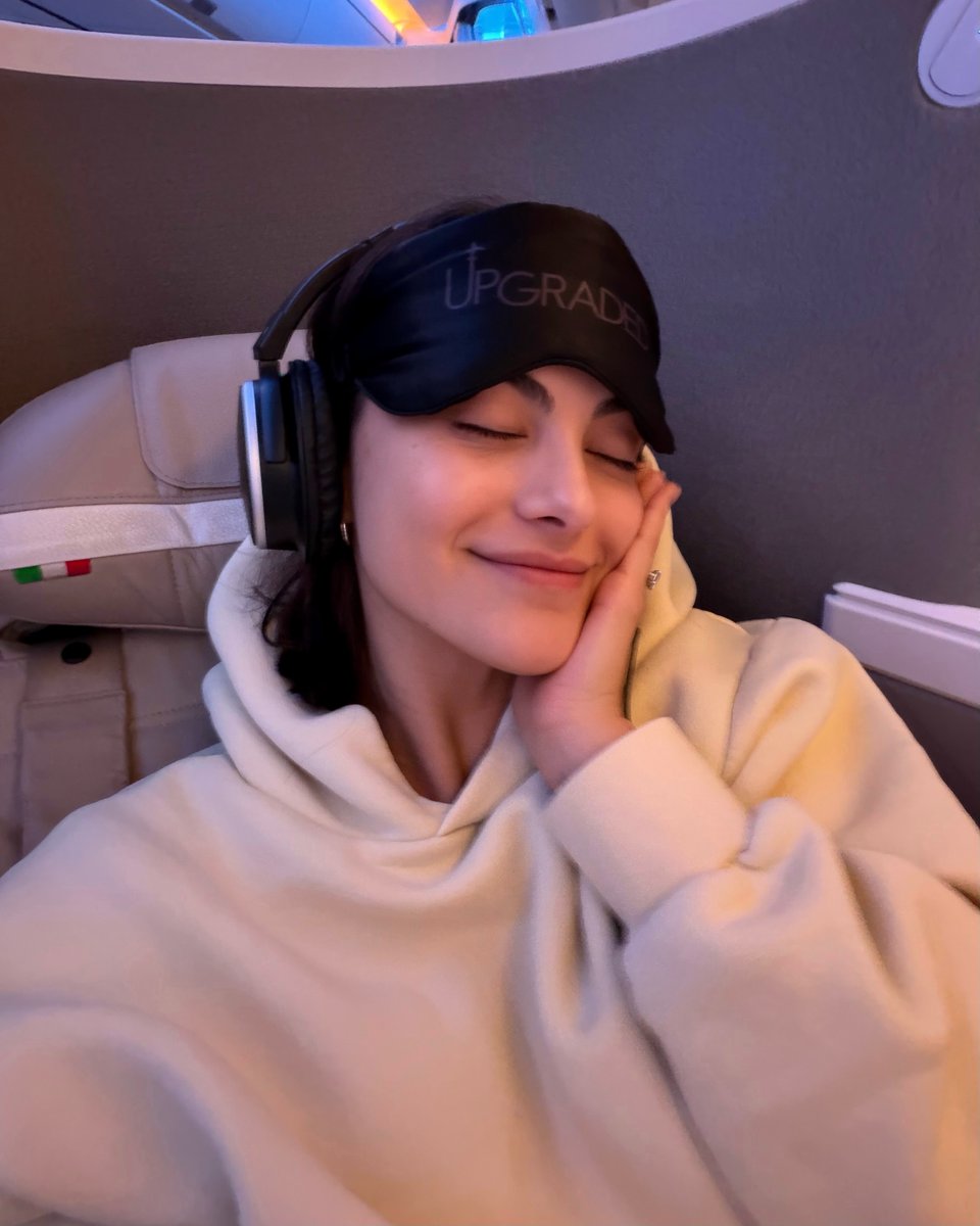 TheCelebHQ's tweet photo. Camila Mendes https://t.co/QjardsnxFX
