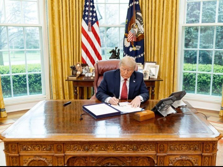 Donald_John_jr's tweet photo. While they talk, he WORKS. 🇺🇸🔥

Leadership is about action, determination, and standing firm under pressure.

Agree or disagree, the fight for America's future continues.

THAT'S MY PRESIDENT! 🇺🇸❤️

-Q_PROTOCOL

#Trump #MAGA #AmericaFirst https://t.co/mlbnDa8MZo