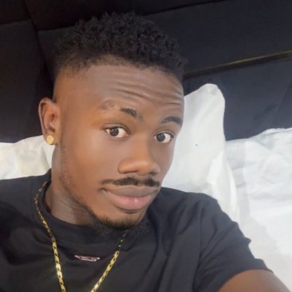 Solomon_Been's tweet photo. Adewale Samuel Adedayo , who uses the phone number 09026552031, is alleged to be among those involved in the assault on the young man.
Please investigate his possible involvement and verify the facts.
@PoliceNG 

https://t.co/gWN4HBlLwZ https://t.co/SJKocmTua1