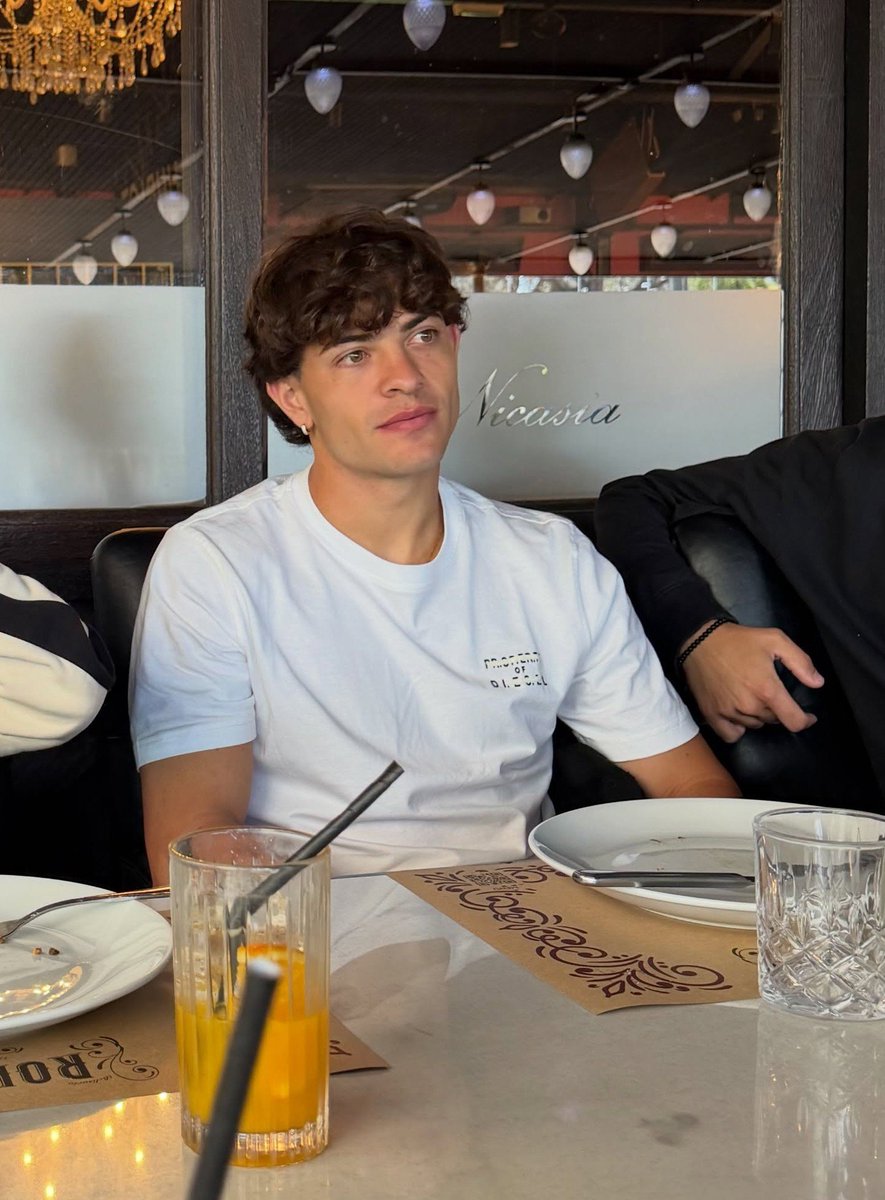 AylenMaggali's tweet photo. Tan hermoso vas a ser Agus??? Basta enamoradisima estoy!!🥰😍💚 https://t.co/pdMpxOgn0M