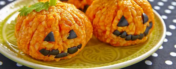 MrWuggums's tweet photo. #Moonday noms are at the #ChillTent, courtesy of the Wu family (no relation) here in #CactusGulch!
Oooo. they have treated us to a #Wuggieween feast - look at all these containers!๐ป
Let's see what we have....
Jack o'lantern rice balls!
Spooky egg rolls!
OMC, there's more!๐๐ฅก https://t.co/Qdbai6pPqn