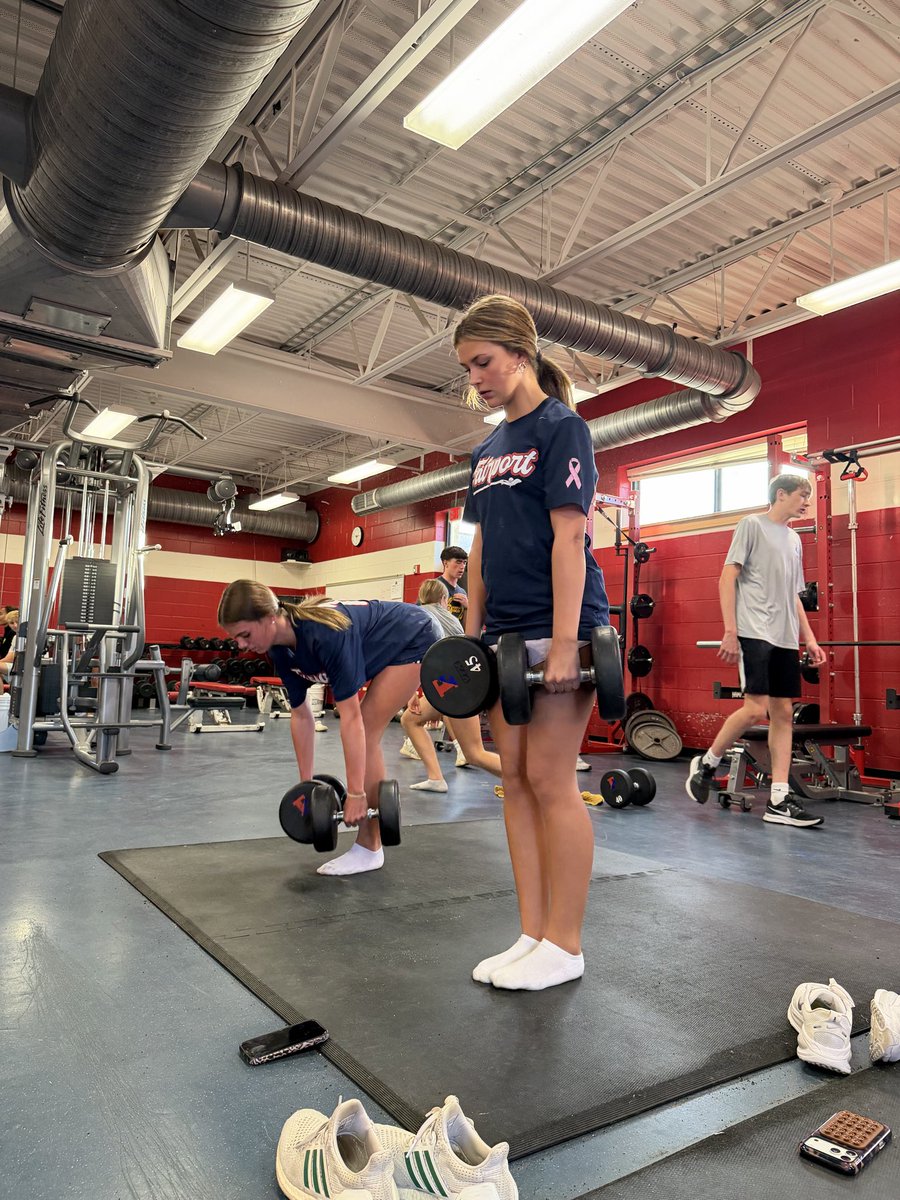 JoeAratari's tweet photo. Busy day in the lab with our kids 💪🏻 https://t.co/B6PPdRXOfs