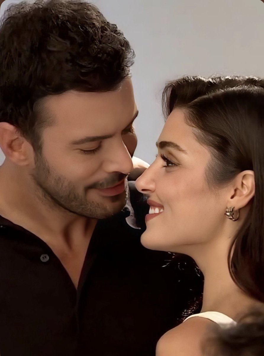 DevotingDoc's tweet photo. #MFM @_Vale_Seb, he’s like a brother to me. Well he my sister’s hubby so that would make you my brother 😜

I absolutely love the love they have for each other. You can just tell by the way they look at each other https://t.co/E2D35zT4Ry