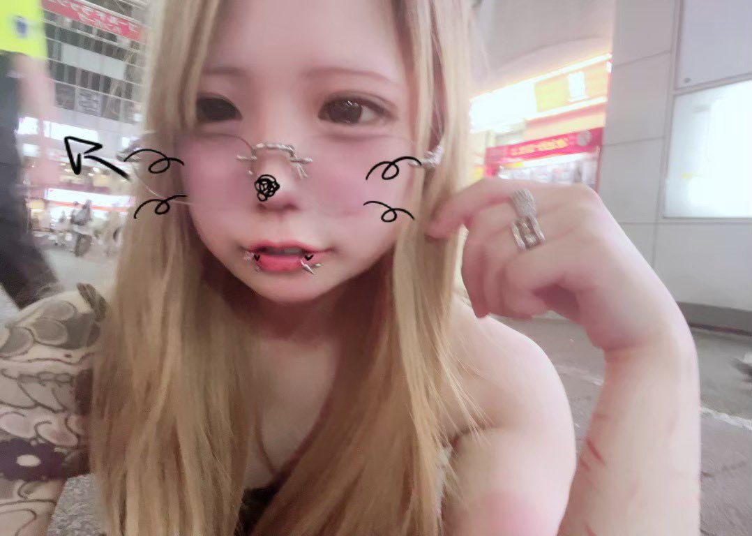 abcde1_u's tweet photo. 拾ってください

 #新宿  #自撮り界隈  #家出少女  #トー横  #歌舞伎町  #都内   #裏垢女子 https://t.co/NDwtfyYse1