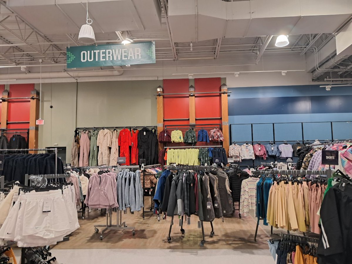 mukitul's tweet photo. Going Going Gone has great selection of new Merchandise arriving daily our physical store location or Shop online 
https://t.co/RAdRGlPgVX
Going, Going, Gone! #4457 - North Wales
113 Montgomery Mall
North Wales, PA 19454
4.15 miles away
phone icon 215-368-2186 https://t.co/E3TWZlm5an