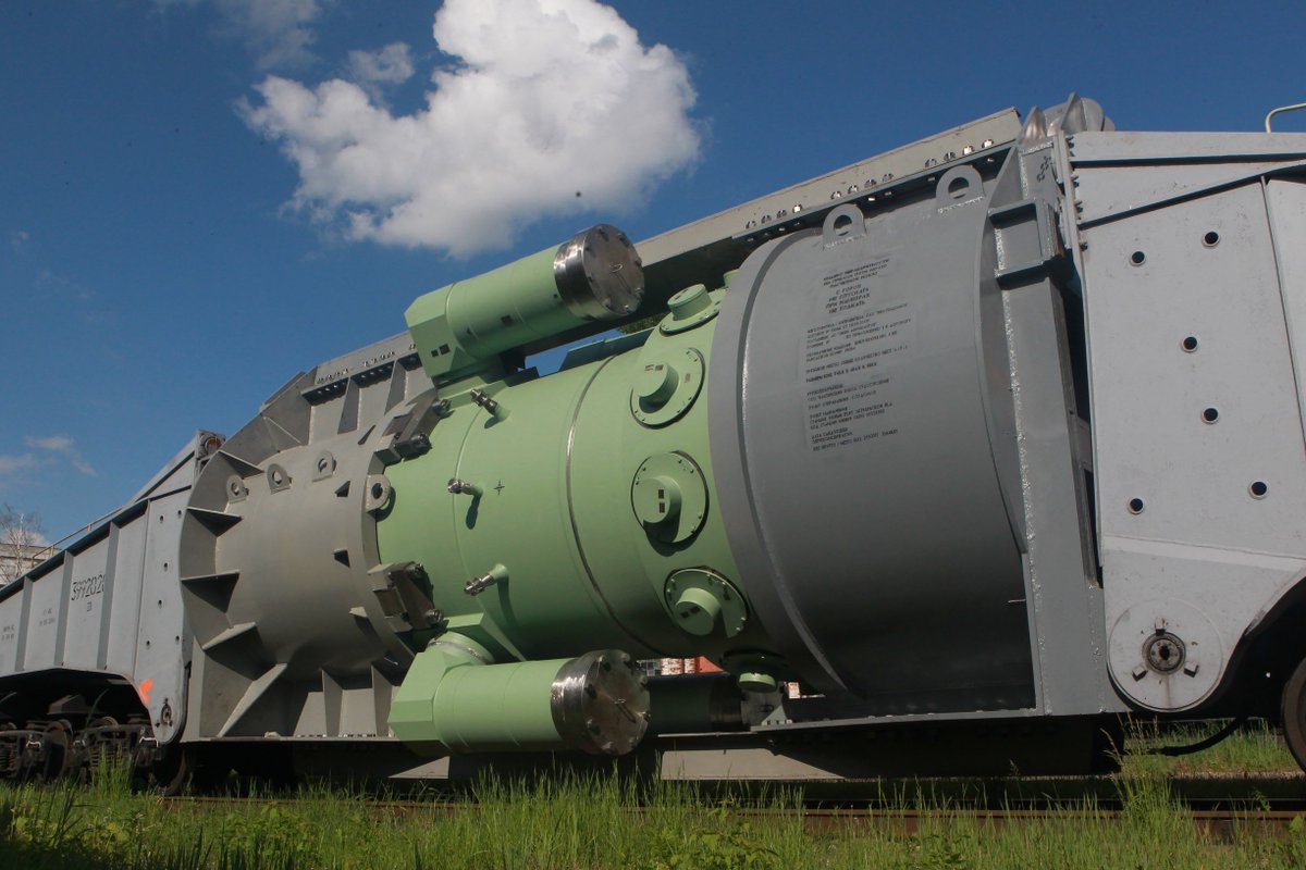 whatisnuclear's tweet photo. However, in the water-cooled reactor's defense, you can  build smaller ones that can be shipped by rail or barge no problem. Thick pressure vessels double as physical protection and robust containment. Sodium metal becomes ~30,000x more radioactive than water during operation and must be kept hot to keep liquid with trace heating and insulation, challenging maintenance. Also, unlike sodium, water doesn't chemically burn when it touches air, water, or concrete.

Pros and cons all around, and the full story is never simple. I'm a big sodium fan and very much love Aalo. But water-cooled reactors get beat up on wayyy too much for how good they are.