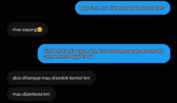 LordNoxx10's tweet photo. Emang anjing yg ga punya harga diri ya? Habis ditampar bukannya takut, malah minta diperkosa. Emang pelacur murahan yg haus disiksa dan dirusak sama kontol. Ngerangkak, lonte! Aku bakal bikin kamu ngerasa kek barang rongsokan yg aku hajar sepuasnya sampe lupa caranya jd manusia! https://t.co/L50HdkelA3