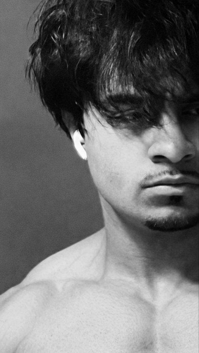 justbilalhere's tweet photo. looking for more friends!!

☆ bilal
☆ 23 he/him
☆ the weeknd, chase atlantic, drowning pool, sevendust, chevelle, etc! 
☆ #1 wolverine and batman fanatic
☆ dms open if y’all wanna talk!

interact to be moots!!
#anitwt #gamingtwt #mangatwt #gymtwt #promotwt #moothunt https://t.co/SzfAFka3Pr