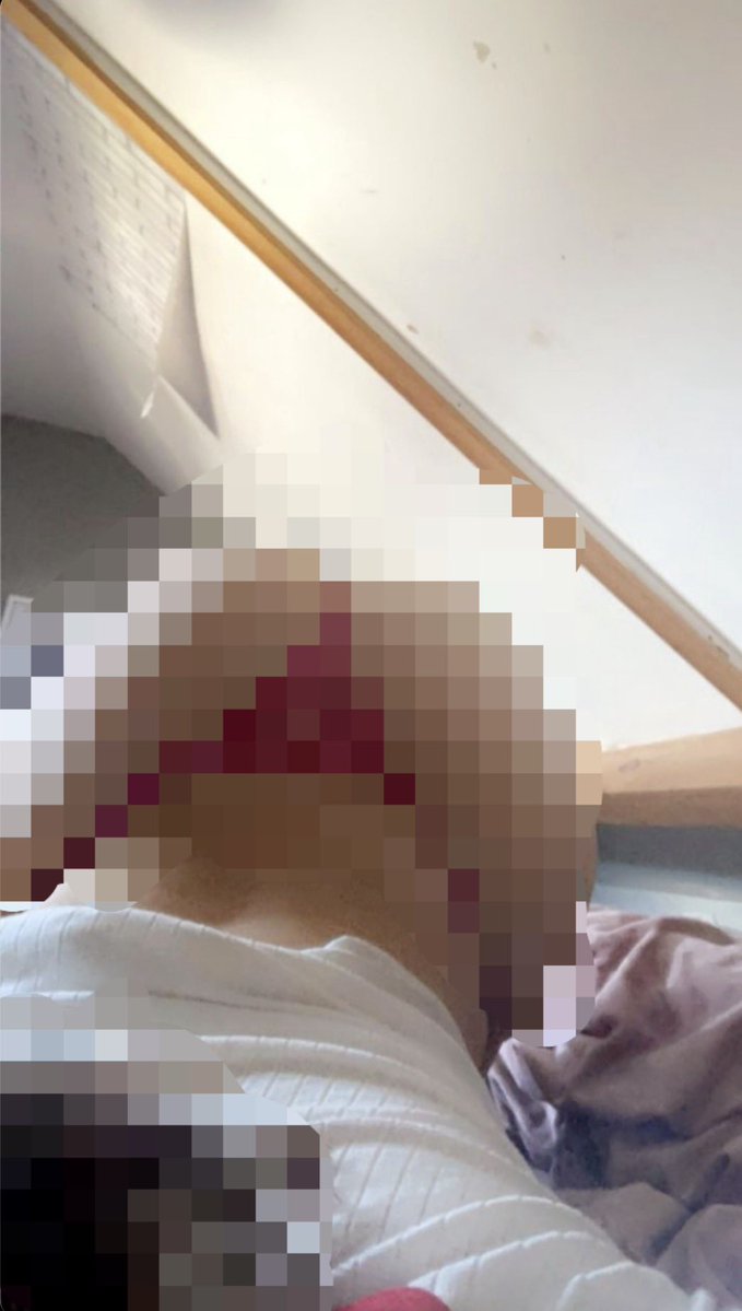 sexygyalxxx's tweet photo. Squint 😜
#NSFW #nsfwtwt #selling #ukchav #ukbaddie https://t.co/vBwsQbrFJE